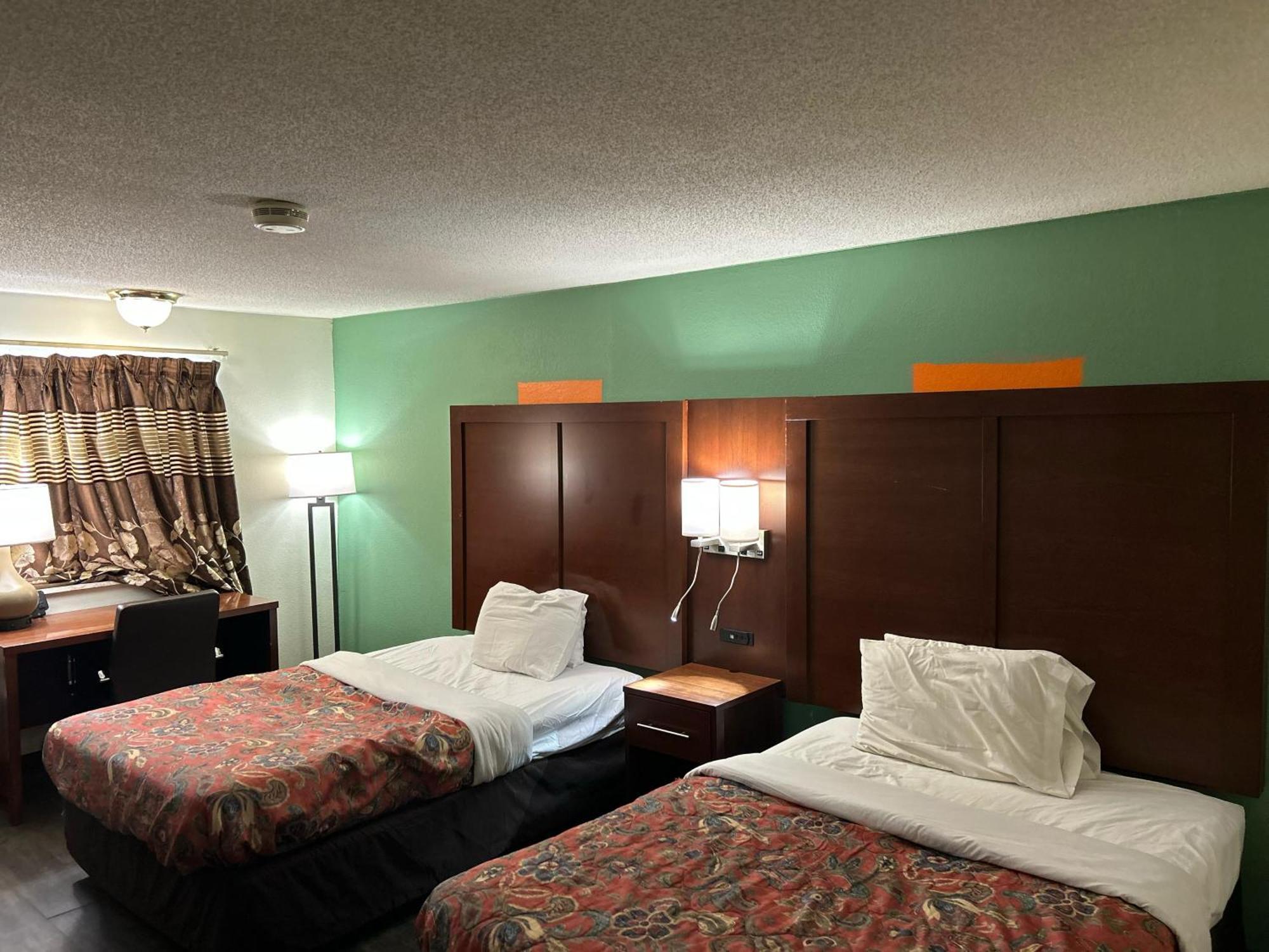 Hillcrest Motel By Oyo Aurora Near Lawrenceburg Extérieur photo