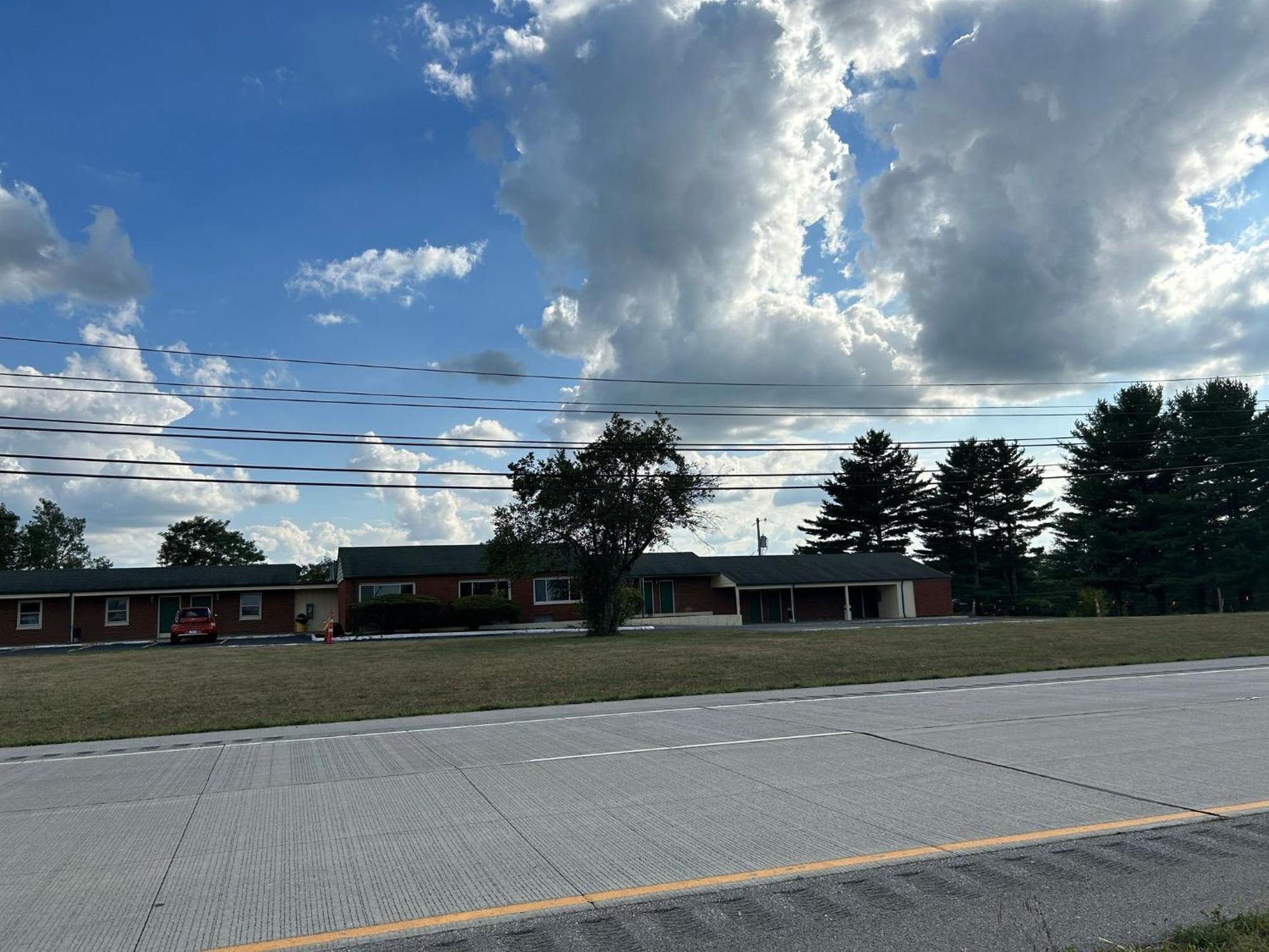 Hillcrest Motel By Oyo Aurora Near Lawrenceburg Extérieur photo